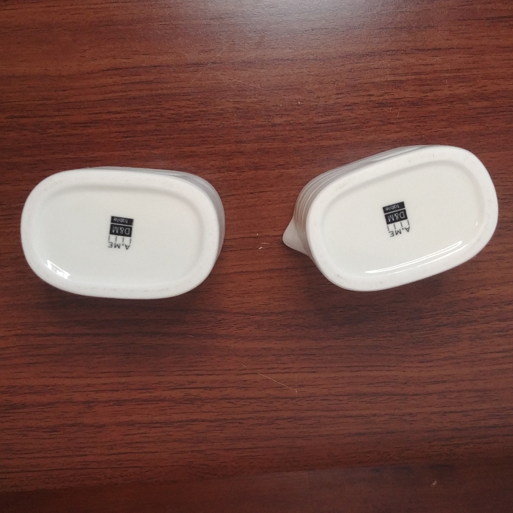Minimalist Porcelain Creamer & Sugar Bowl - Picture 3 of 6